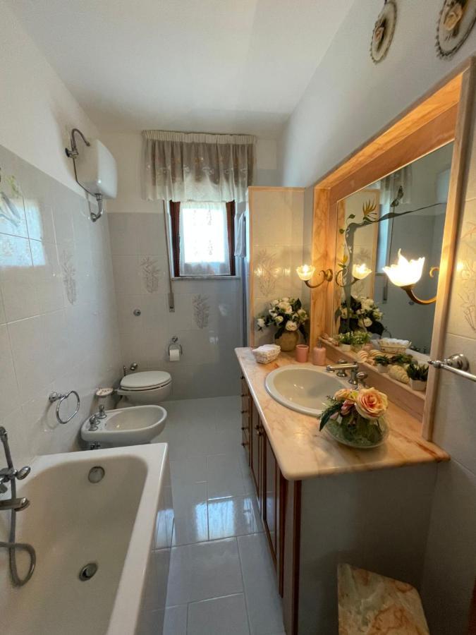 Loren House, Relaxing Location With Seaview Маса Лубрензе Екстериор снимка