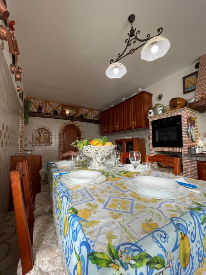Loren House, Relaxing Location With Seaview Маса Лубрензе Екстериор снимка