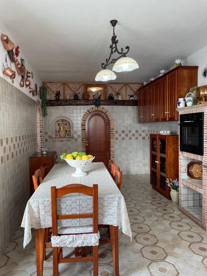 Loren House, Relaxing Location With Seaview Маса Лубрензе Екстериор снимка
